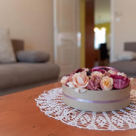 Smaragd Lakasapartman *