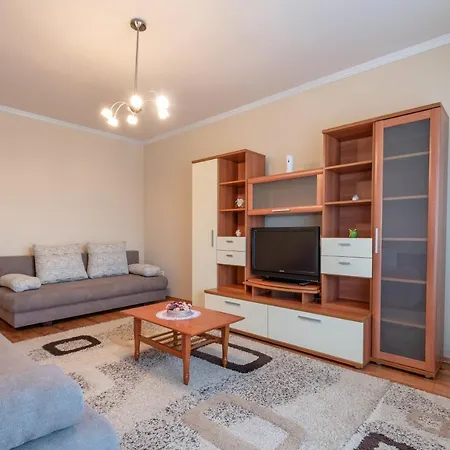 Smaragd Lakasapartman * Надьканижа