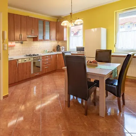 Апартаменты Smaragd Lakasapartman Надьканижа